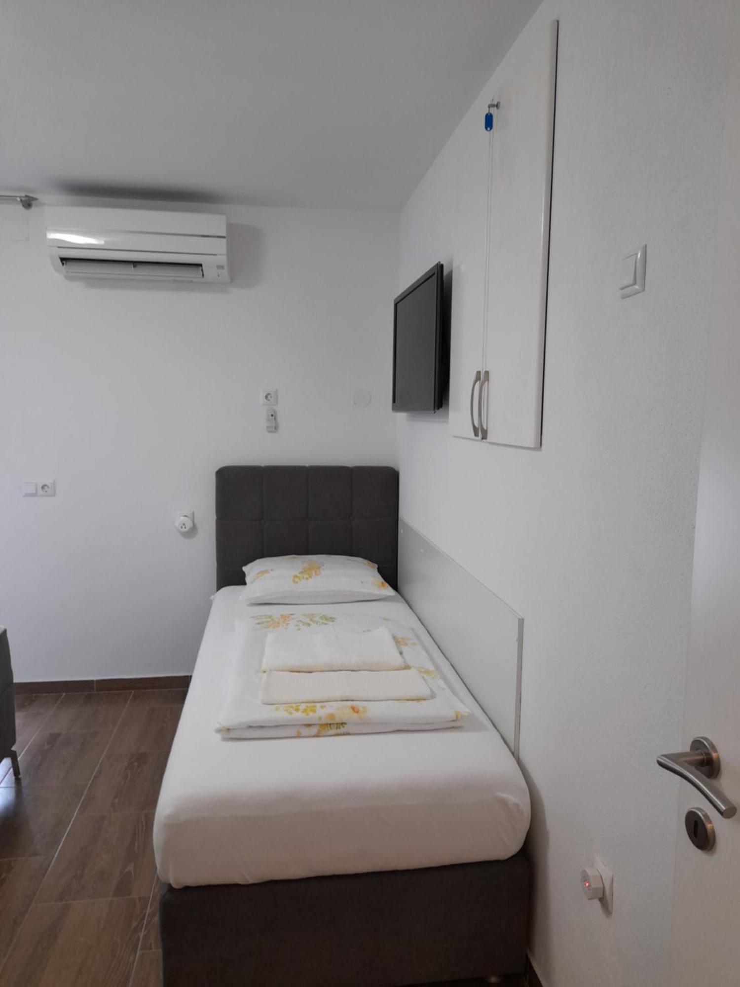 Apartments Donella Umag Exterior foto