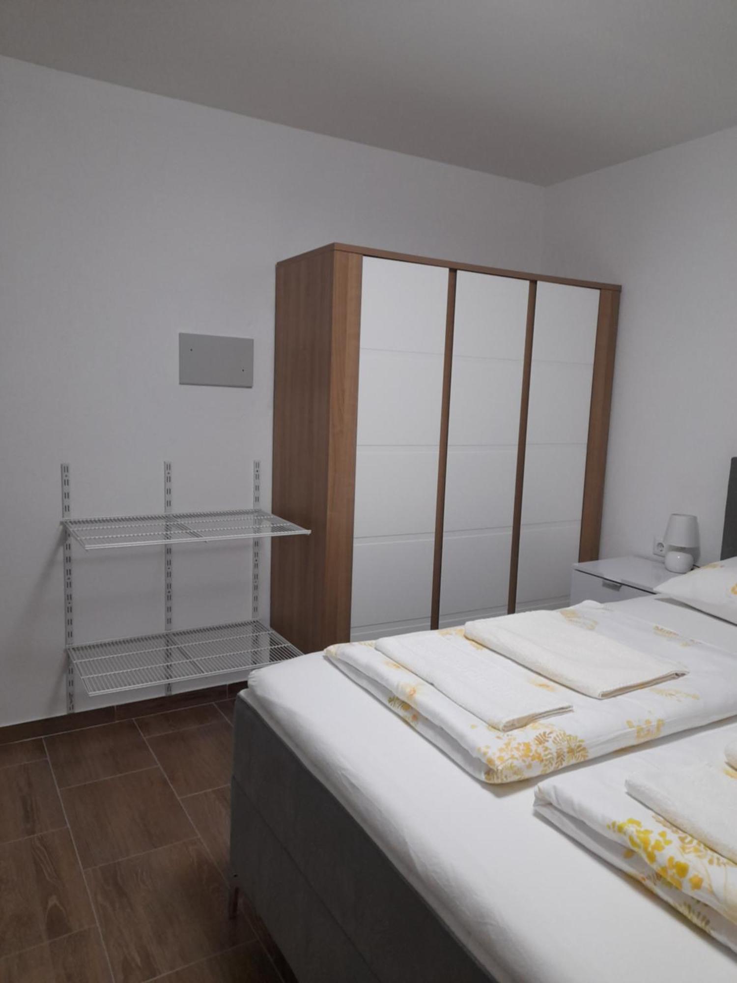 Apartments Donella Umag Exterior foto