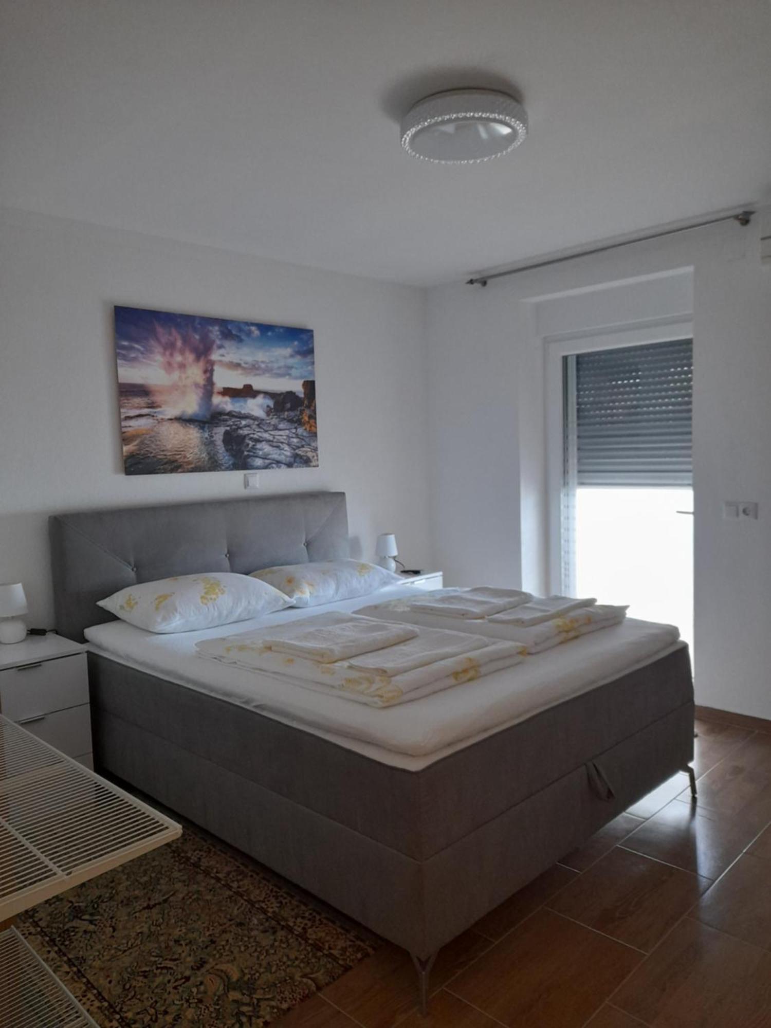 Apartments Donella Umag Exterior foto